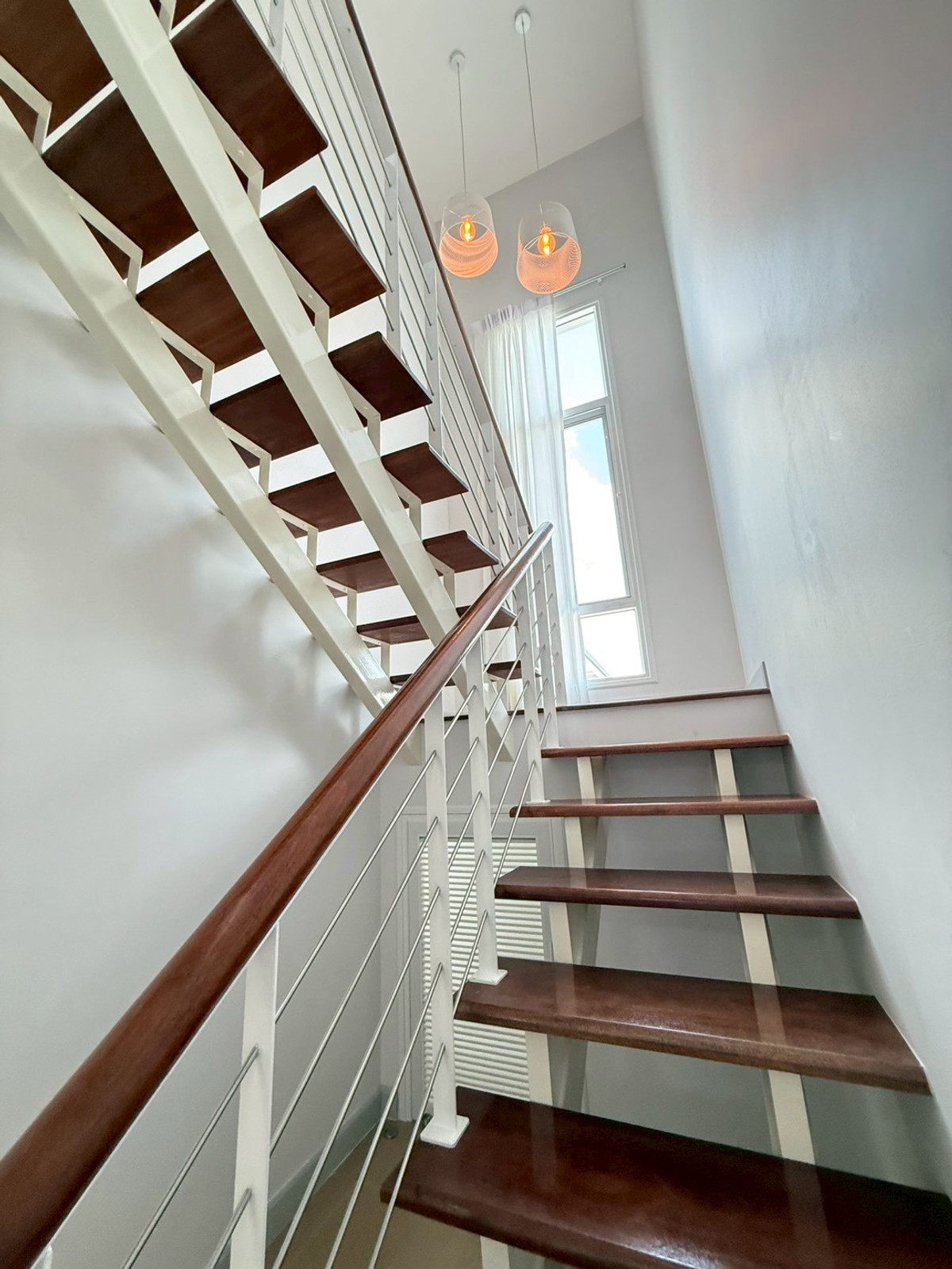 For RentHouseOnnut, Udomsuk : 🐈🎊 Urgent House On Nut 40 for rent with a small garden inside the house. Can turn animals