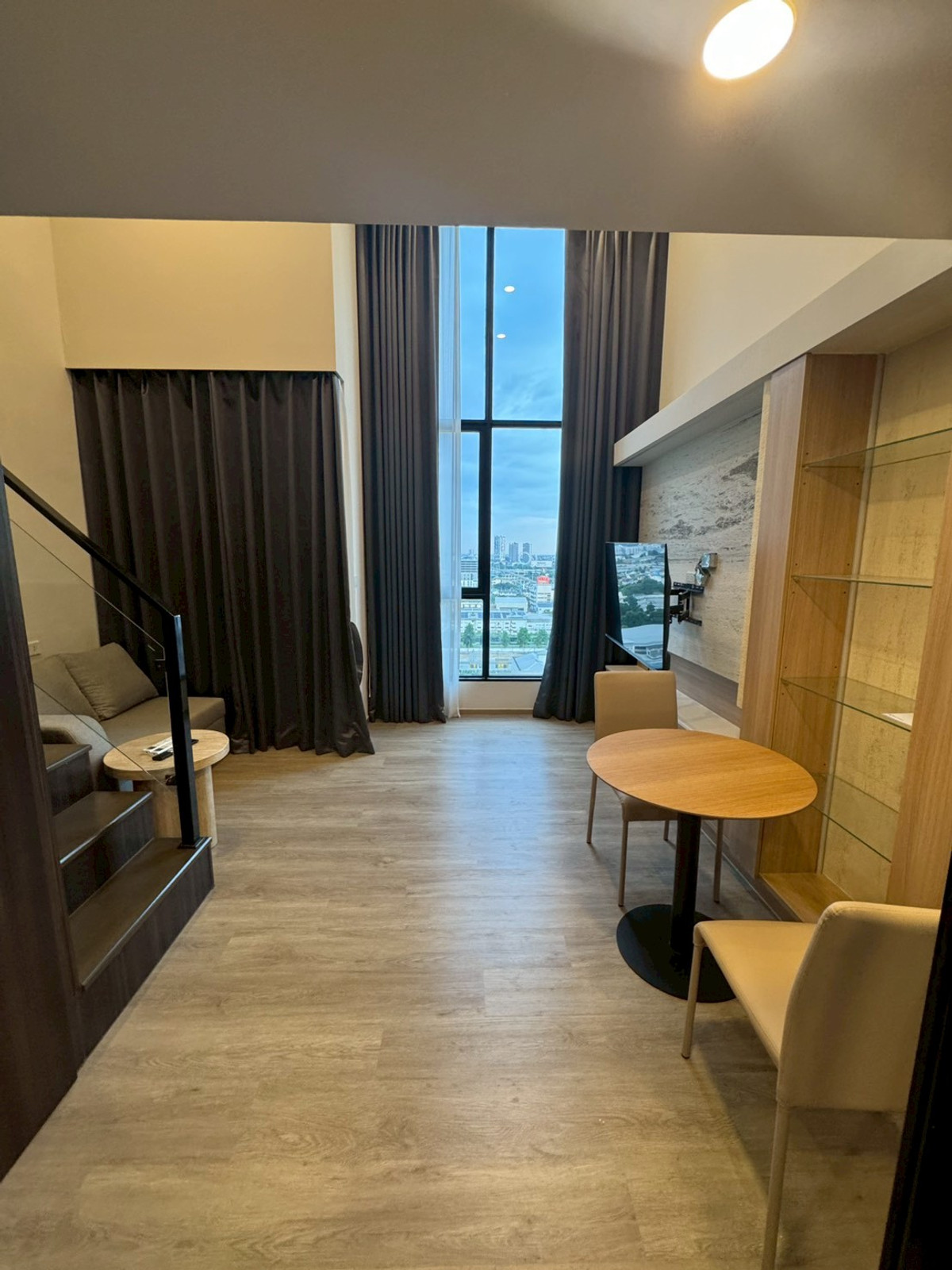 For RentCondoNawamin, Ramindra : 🏡 Condo allows pets! Ready to move in - The Origin Plug & Play Ramintra. Who is looking for a condo in a good location, next to the BTS, and can raise pets? This room meets many needs!