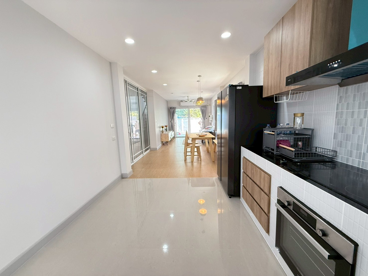 For RentHouseOnnut, Udomsuk : 🐈🎊 Urgent House On Nut 40 for rent, with a small garden inside the house. Can turn animals 