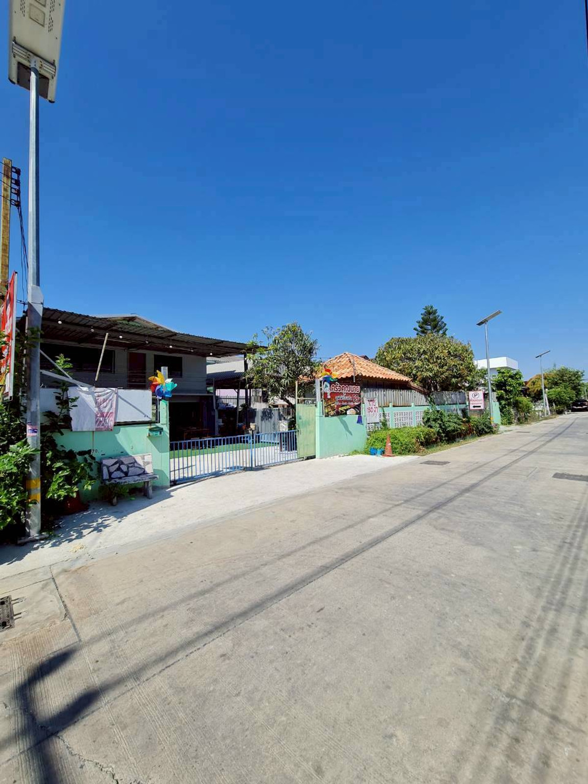 ขายบ้านสมุทรปราการ สำโรง :  ขายบ้านเดี่ยว 2 ชั้น พร้อมที่ดิน 150 ตรว. ตำบลคลองด่าน อำเภอบางบ่อ จังหวัดสมุทรปราการ ราคา 6,900,000 บาท