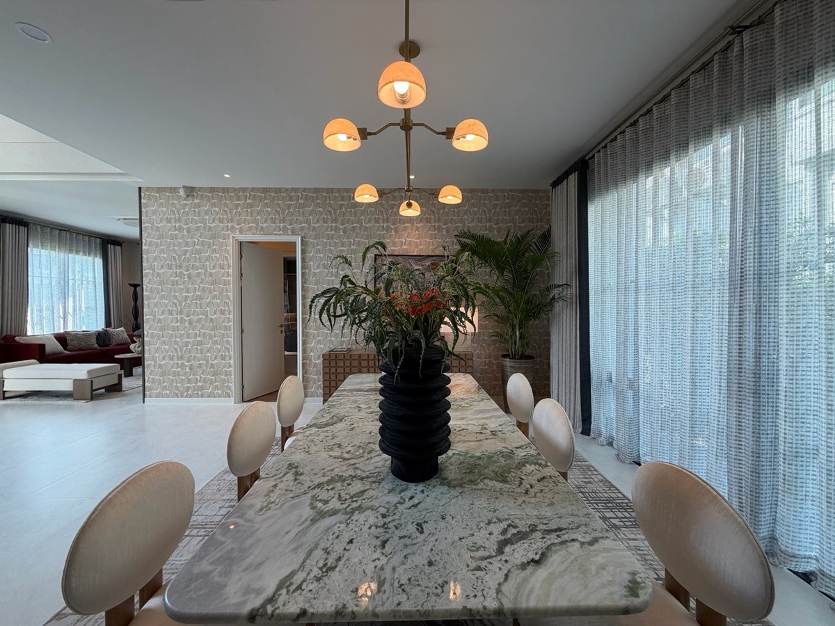 ให้เช่าบ้านบางนา แบริ่ง ลาซาล : ให้เช่าบ้านเดี่ยวหรู เศรษฐสิริ บางนา กม.10 บ้านเดี่ยวดีไซน์โมเดิร์น เรียบหรู ฟังก์ชันลงตัว เหมาะสำหรับครอบครัวที่ต้องการความเป็นส่วนตัวในโครงการระดับพรีเมียม