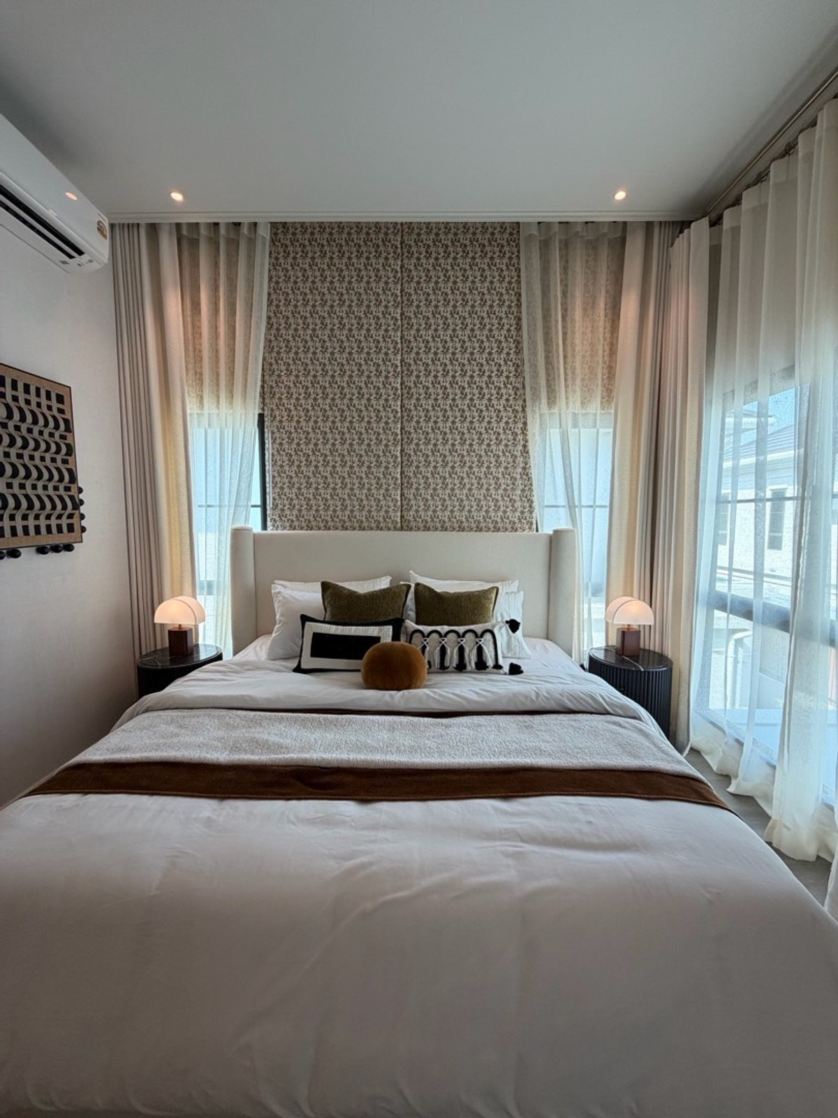 ให้เช่าบ้านบางนา แบริ่ง ลาซาล : ให้เช่าบ้านเดี่ยวหรู เศรษฐสิริ บางนา กม.10 บ้านเดี่ยวดีไซน์โมเดิร์น เรียบหรู ฟังก์ชันลงตัว เหมาะสำหรับครอบครัวที่ต้องการความเป็นส่วนตัวในโครงการระดับพรีเมียม