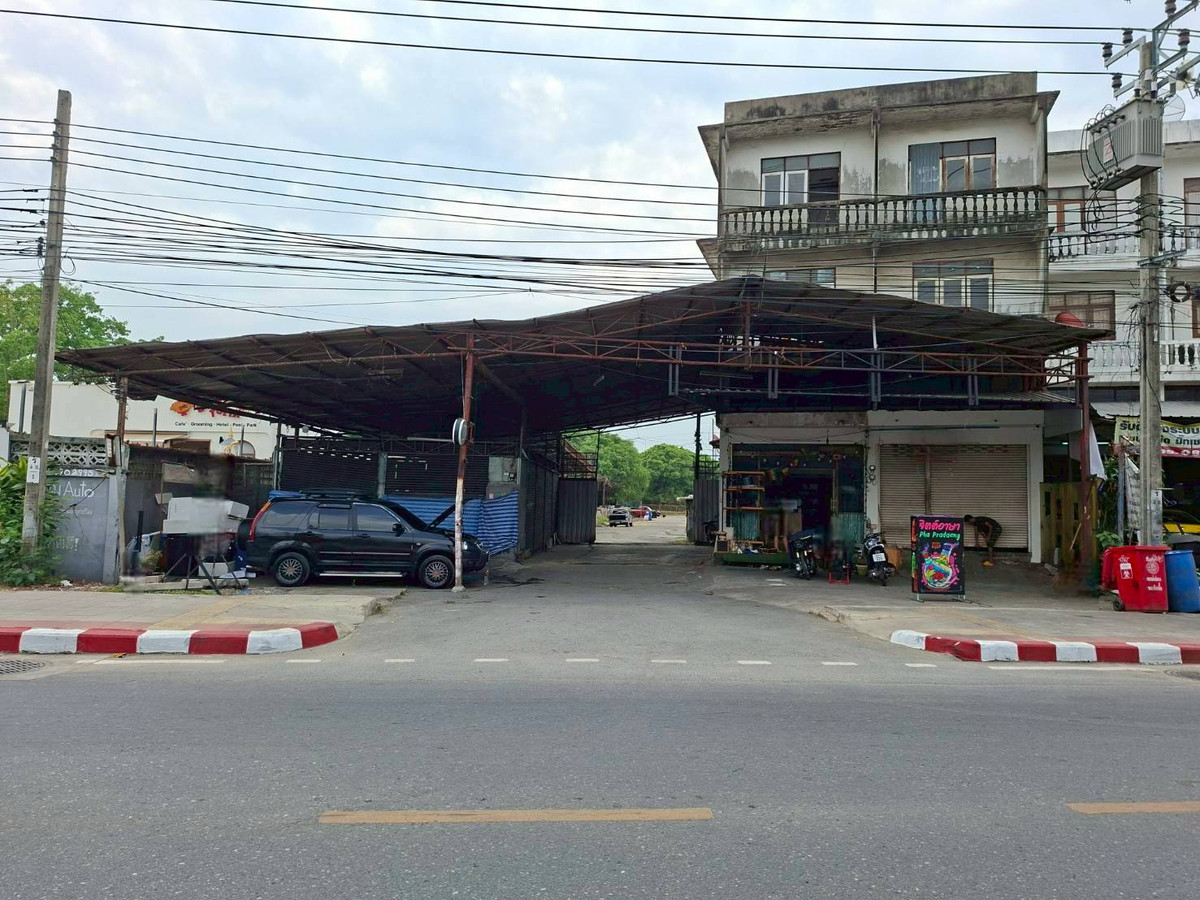 ขายที่ดินราษฎร์บูรณะ สุขสวัสดิ์ : ขายที่ดินถมแล้ว พร้อมสิ่งปลูกสร้าง พื้นที่เยอะ ซอยสุขสวัสดิ์ 70 ใกล้รถไฟฟ้า สถานีครุใน (N.2026)