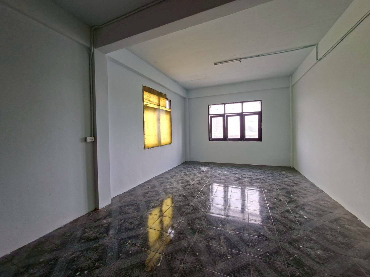 ขายที่ดินราษฎร์บูรณะ สุขสวัสดิ์ : ขายที่ดินถมแล้ว พร้อมสิ่งปลูกสร้าง พื้นที่เยอะ ซอยสุขสวัสดิ์ 70 ใกล้รถไฟฟ้า สถานีครุใน (N.2026)