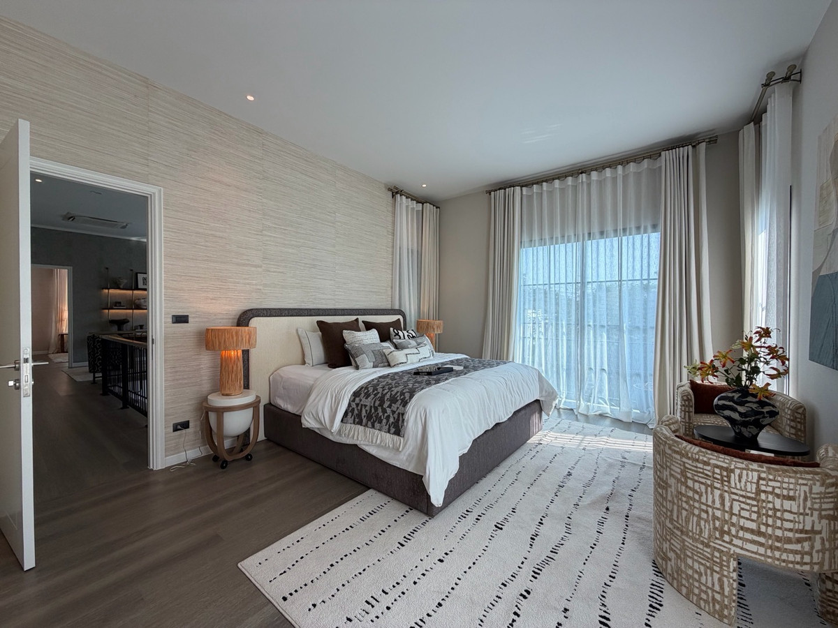 ให้เช่าบ้านบางนา แบริ่ง ลาซาล : ให้เช่าบ้านเดี่ยวหรู เศรษฐสิริ บางนา กม.10 บ้านเดี่ยวดีไซน์โมเดิร์น เรียบหรู ฟังก์ชันลงตัว เหมาะสำหรับครอบครัวที่ต้องการความเป็นส่วนตัวในโครงการระดับพรีเมียม