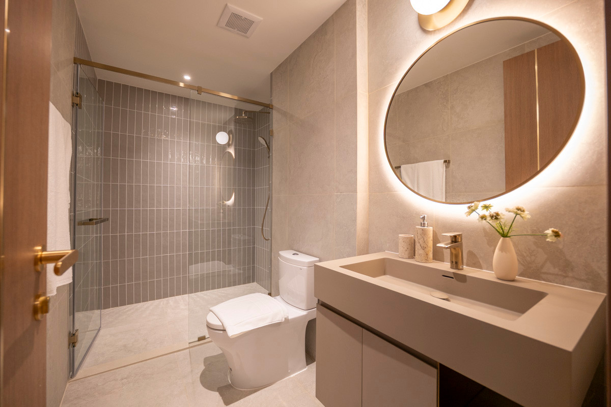 For RentCondoSukhumvit, Asoke, Thonglor : 🔥𝘽𝙚 𝙩𝙝𝙚 𝙛𝙞𝙧𝙨𝙩 𝙩𝙤 𝙧𝙚𝙣𝙩🔥 𝗩𝗜𝗔 𝟯𝟰 Condo, large room Pets allowed🐾 Newest, near BTS Thonglor.