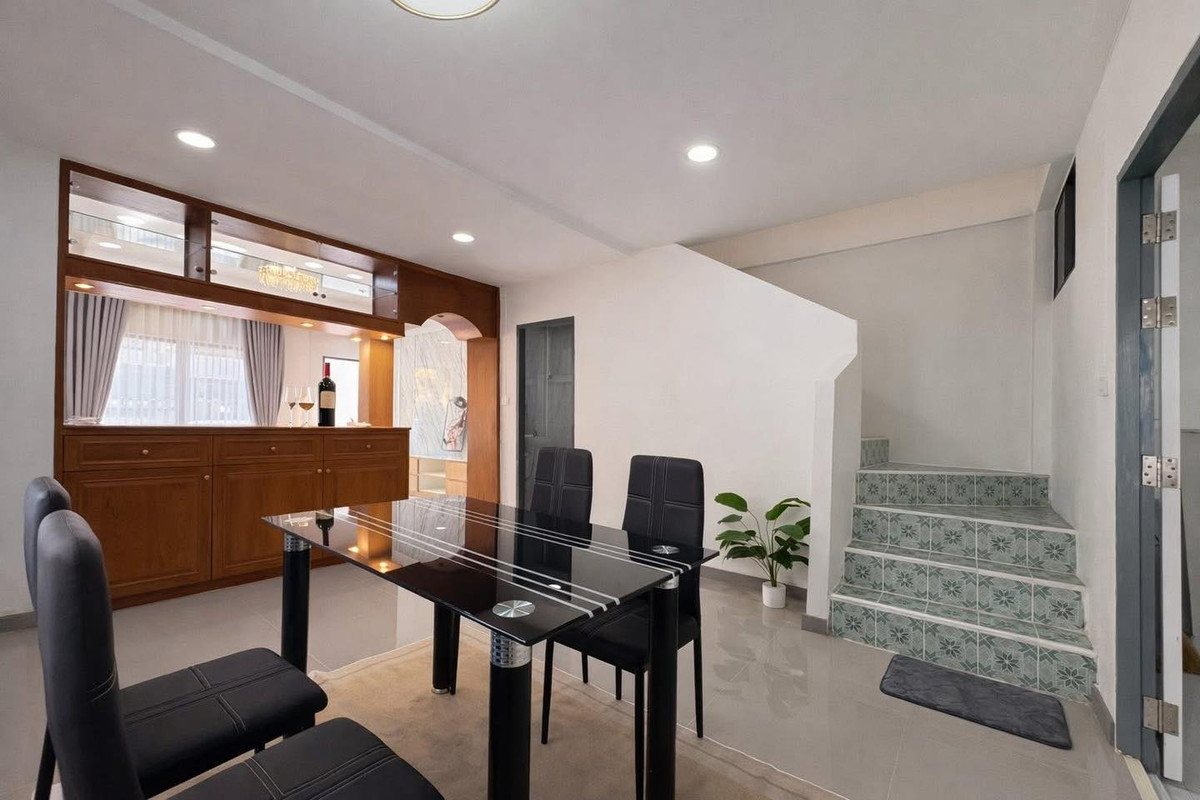 For SaleTownhomePattaya, Bangsaen, Chonburi : Moo Bam Ngam Charoen 2 / 3 Bedrooms (FOR SALE) BEWN132