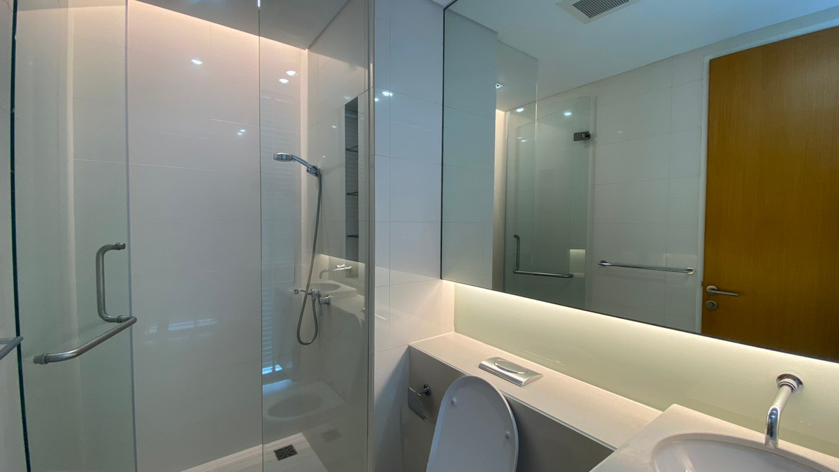 For RentCondoSukhumvit, Asoke, Thonglor : ⭐️🧡Domus 18🧡⭐️ 3 Beds 3 Baths, Rental 200,000 Baht