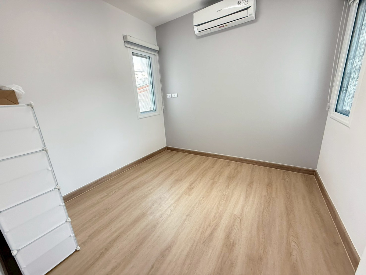 For RentHouseOnnut, Udomsuk : 🐈🎊 Urgent House On Nut 40 for rent, with a small garden inside the house. Can turn animals 