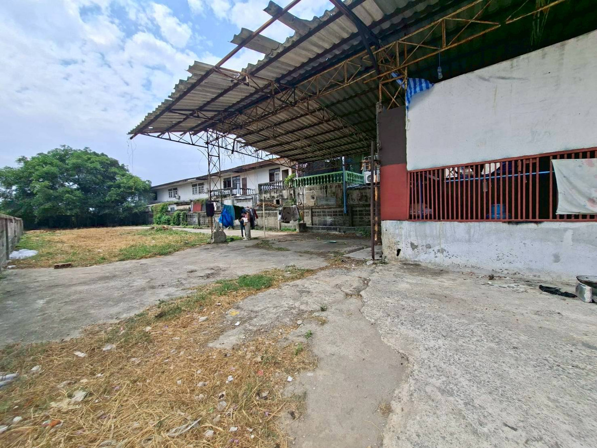 ขายที่ดินราษฎร์บูรณะ สุขสวัสดิ์ : ขายที่ดินถมแล้ว พร้อมสิ่งปลูกสร้าง พื้นที่เยอะ ซอยสุขสวัสดิ์ 70 ใกล้รถไฟฟ้า สถานีครุใน (N.2026)