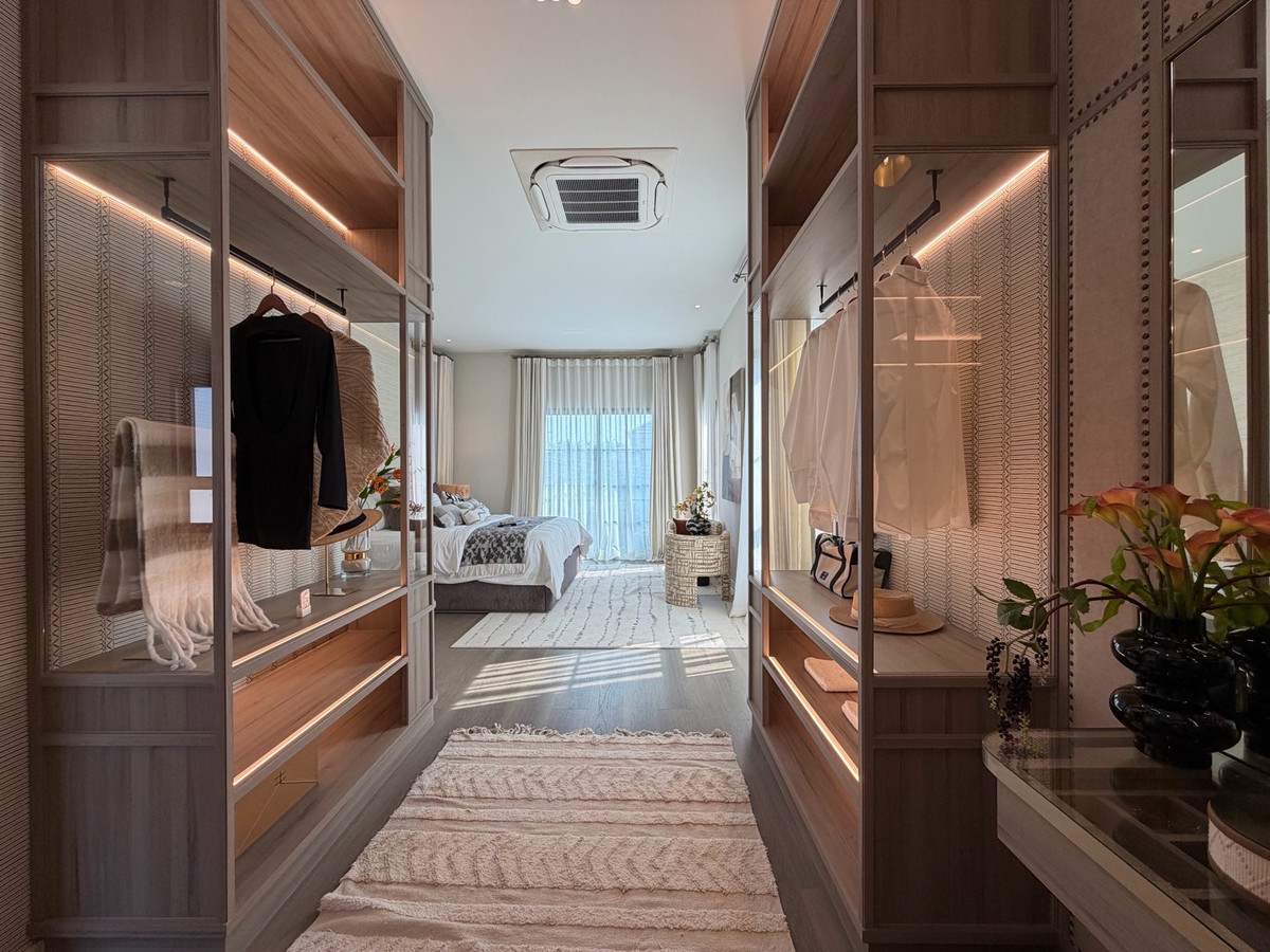 ให้เช่าบ้านบางนา แบริ่ง ลาซาล : ให้เช่าบ้านเดี่ยวหรู เศรษฐสิริ บางนา กม.10 บ้านเดี่ยวดีไซน์โมเดิร์น เรียบหรู ฟังก์ชันลงตัว เหมาะสำหรับครอบครัวที่ต้องการความเป็นส่วนตัวในโครงการระดับพรีเมียม