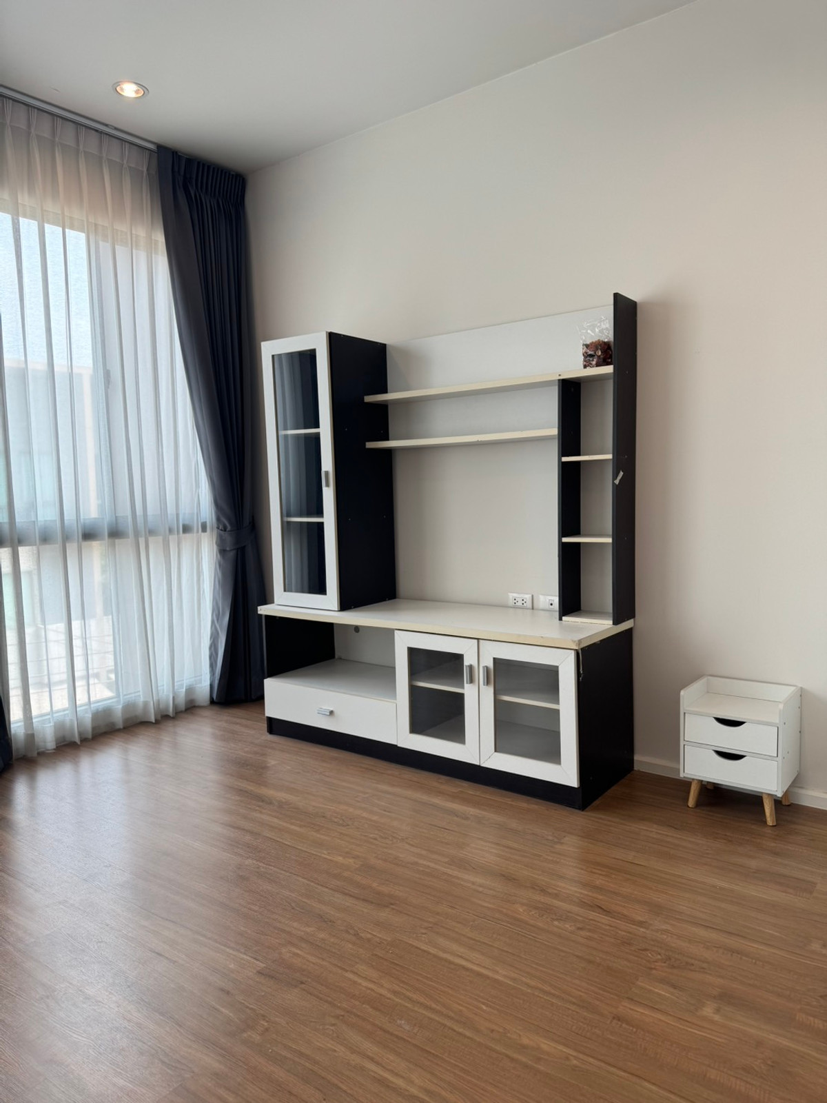 ให้เช่าทาวน์โฮมบางนา แบริ่ง ลาซาล : 🏠 ให้เช่าทาวน์โฮม 3 ชั้น โครงการบ้านกลางเมือง (บางนา-วงแหวน) เดือนละ 23000 บาท 🎉 ใกล้เมกา บางนา กิ่งแก้ว นิคมเจโม บ้านสวย เฟอร์นิเจอร์และเครื่องใช้ไฟฟ้าครบ พร้อมเข้าอยู่ ✅✅