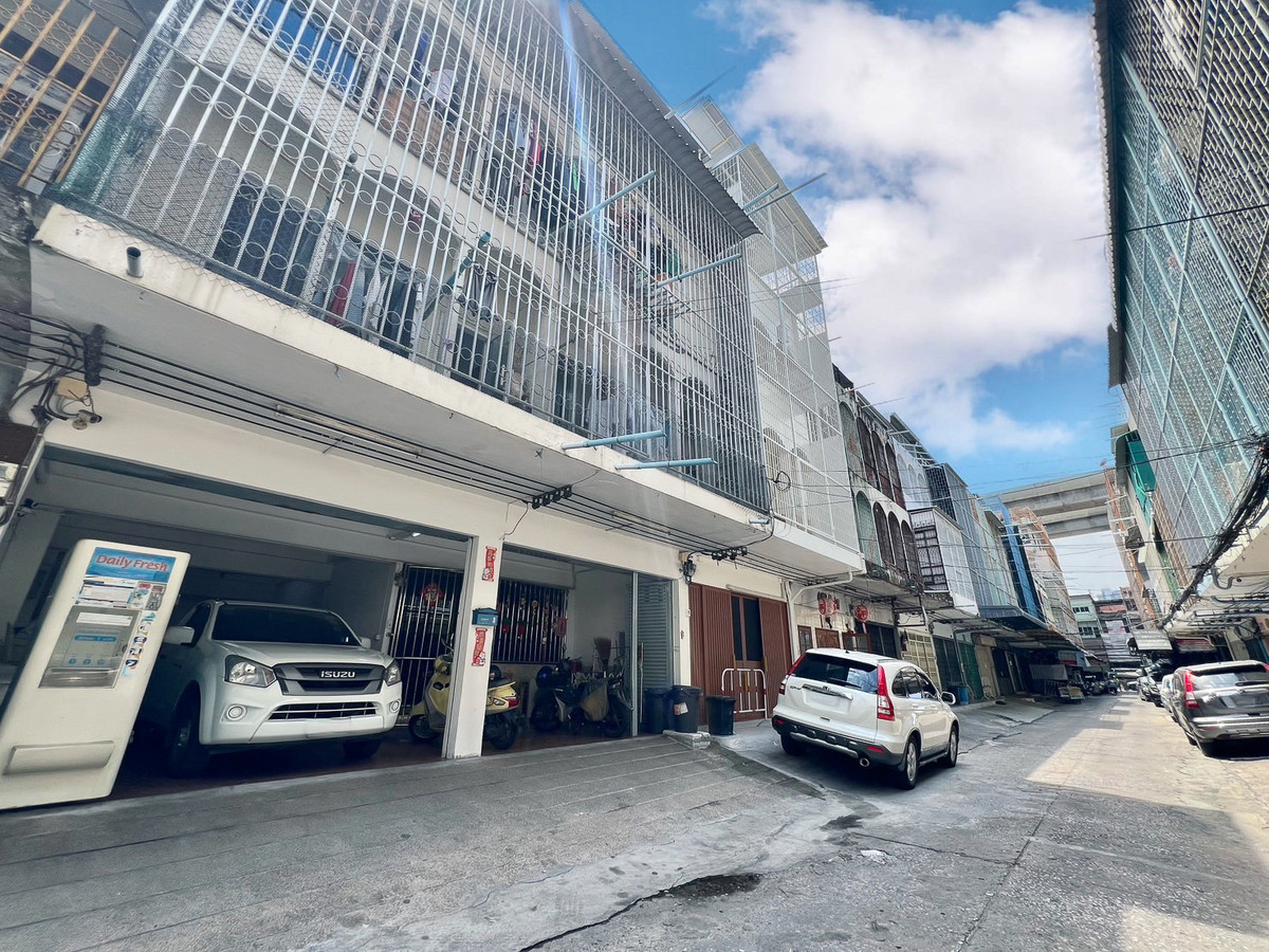 ขายทาวน์โฮมบางซื่อ วงศ์สว่าง เตาปูน : 🔥 Rare Item! ตึกแถวหลังใหญ่ ติด MRT เตาปูน ทำเลทอง📈💰 /  อาคารพาณิชย์ กรุงเทพ - นนท์ 2 / 12 ห้องนอน (ขาย), Commercial building Bangkok - Non 2 / 12 Bedrooms (FOR SALE) BNS005