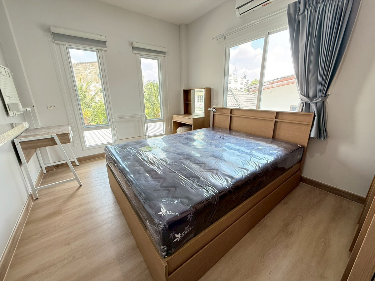 For RentHouseOnnut, Udomsuk : 🐈🎊 Urgent House On Nut 40 for rent, with a small garden inside the house. Can turn animals 