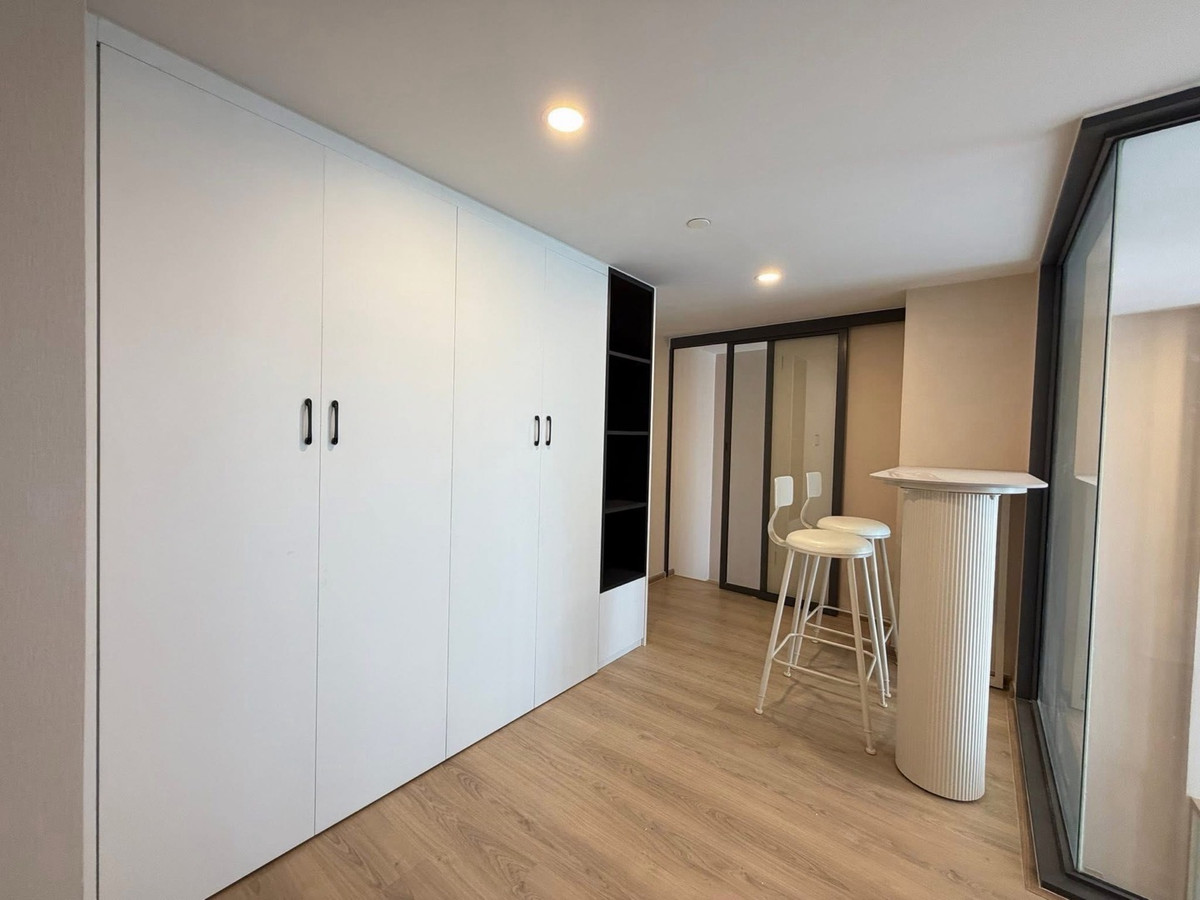 ให้เช่าคอนโดคลองเตย กล้วยน้ำไท : 🌸🌸คอนโดใหม่ ห้องใหม่ LIFE พระรามสี่ อโศก ใกล้Mrt ศูนย์สิริกิตติ์เพียง350 เมตร 2 นอน 1 น้ำ Duplex ห้องสวย วิวดี แต่งครบ พร้อมอยู่ ส่วนกลางดีมาก ทำเลโค้งแม่น้ำ เจ้าพระยา สนใจนัดชมได้เลย ยินดีต้อนรับนะคะ😊 พร้อมนำดูส่วนกลางโครงการทั้งหมดค่ะ 