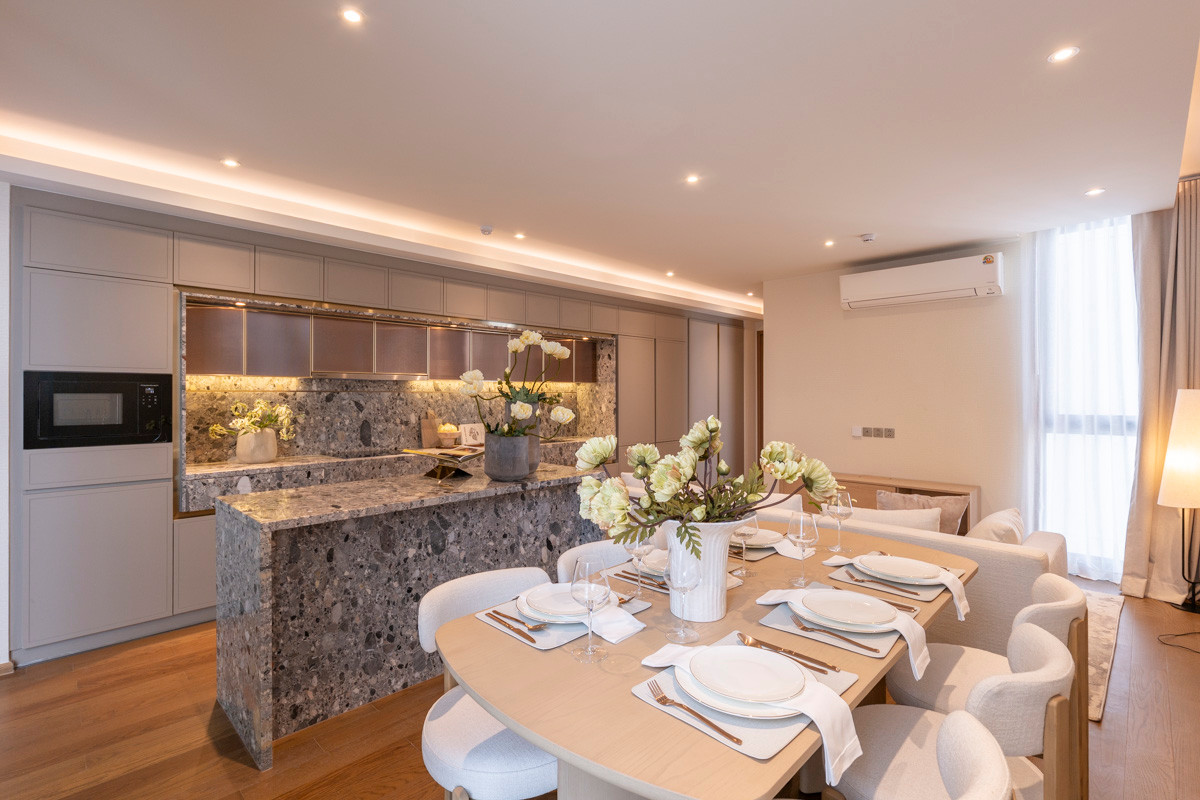 For RentCondoSukhumvit, Asoke, Thonglor : 🔥𝘽𝙚 𝙩𝙝𝙚 𝙛𝙞𝙧𝙨𝙩 𝙩𝙤 𝙧𝙚𝙣𝙩🔥 𝗩𝗜𝗔 𝟯𝟰 Condo, large room Pets allowed🐾 Newest, near BTS Thonglor.