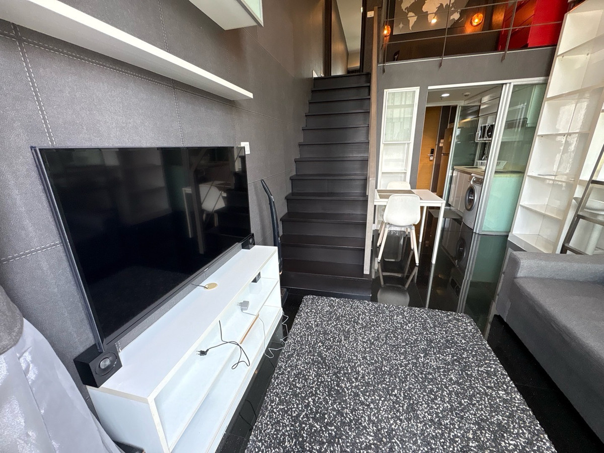 ให้เช่าคอนโดสุขุมวิท อโศก ทองหล่อ : 🐶Dog Friendly🐶Duplex 1BR🔥40sqm🔥Nice View🔥37,000/month🔥