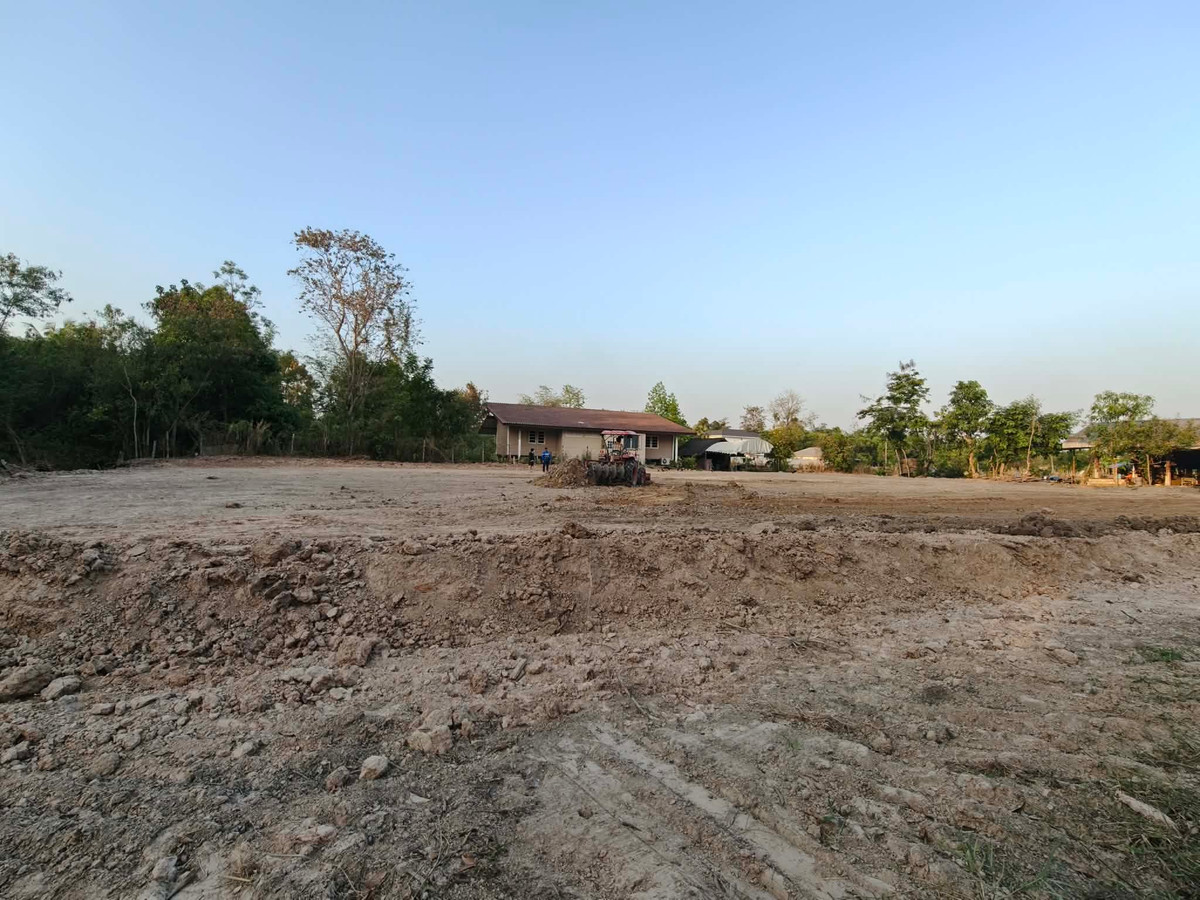 ขายที่ดินอุบลราชธานี : ขายที่ดินถมแล้ว อุบลราชธานี เพียง 1.5 ลบ. ฟรีโอน ราคาดีมาก เหมาะซื้อเก็บหรือสร้างบ้านทันที! (N.2028)