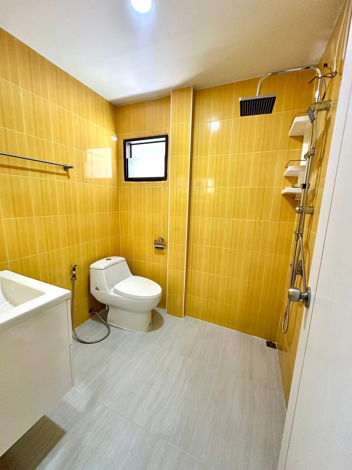 For SaleHousePattaya, Bangsaen, Chonburi : Paradise Hill 2 / 2 Bedrooms (For Sale), Paradise Hill 2 / 2 Bedrooms (FOR SALE) BEWN134