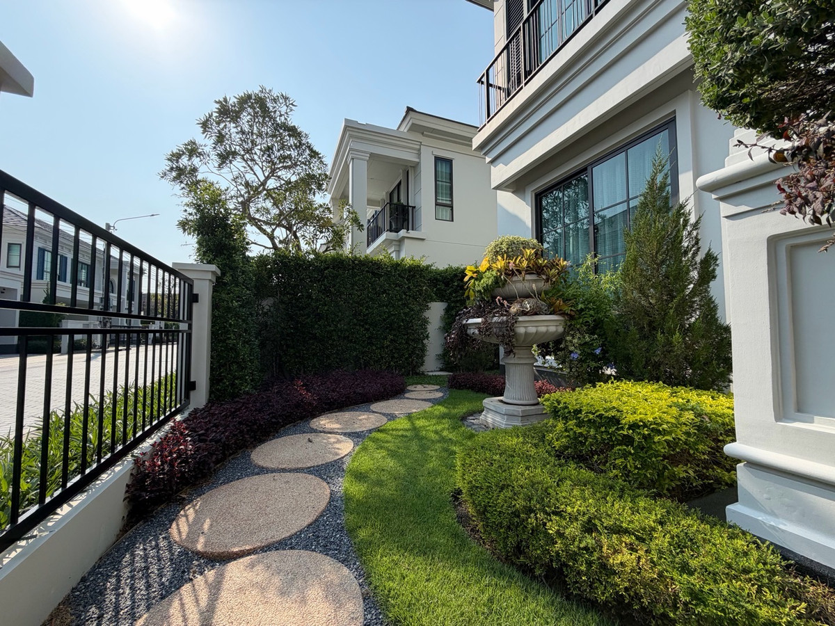 ให้เช่าบ้านบางนา แบริ่ง ลาซาล : ให้เช่าบ้านเดี่ยวหรู เศรษฐสิริ บางนา กม.10 บ้านเดี่ยวดีไซน์โมเดิร์น เรียบหรู ฟังก์ชันลงตัว เหมาะสำหรับครอบครัวที่ต้องการความเป็นส่วนตัวในโครงการระดับพรีเมียม