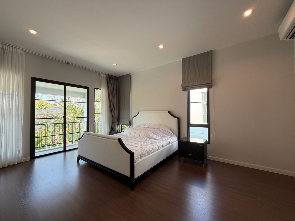 ให้เช่าบ้านบางนา แบริ่ง ลาซาล : ให้เช่าบ้านเดี่ยวหรู เศรษฐสิริ บางนา กม.10 บ้านเดี่ยวดีไซน์โมเดิร์น เรียบหรู ฟังก์ชันลงตัว เหมาะสำหรับครอบครัวที่ต้องการความเป็นส่วนตัวในโครงการระดับพรีเมียม