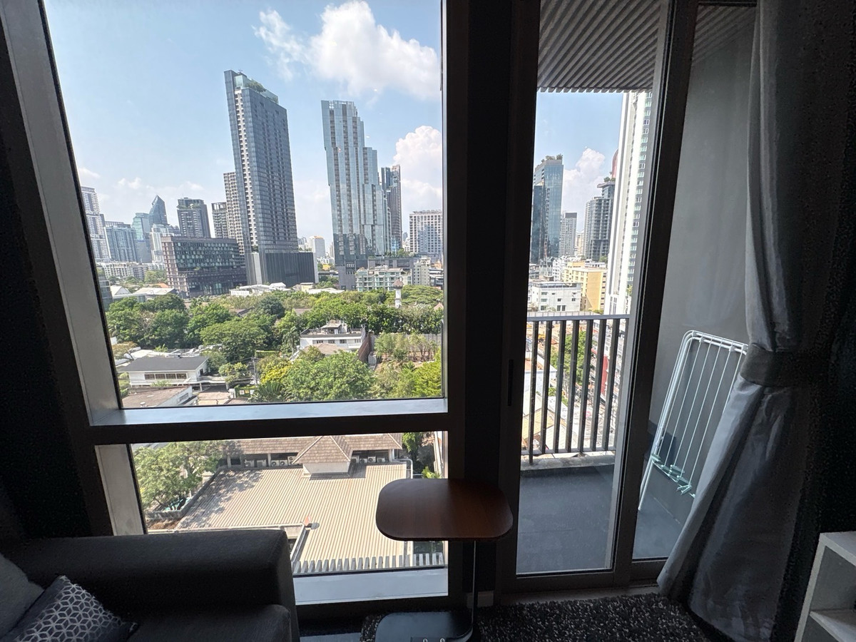 ให้เช่าคอนโดสุขุมวิท อโศก ทองหล่อ : 🐶Dog Friendly🐶Duplex 1BR🔥40sqm🔥Nice View🔥37,000/month🔥