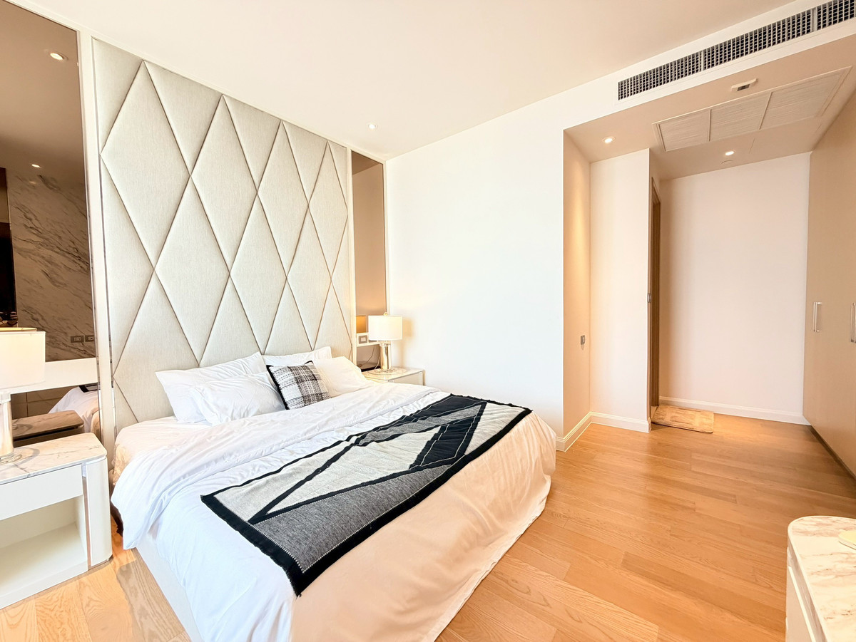 For RentCondoWongwianyai, Charoennakor : Super luxury condo for rent near BTS Charoen Nakhon ✨ Magnolias Icon Siam ✨2 bedrooms, fully furnished, high floor, Chao Phraya River view.