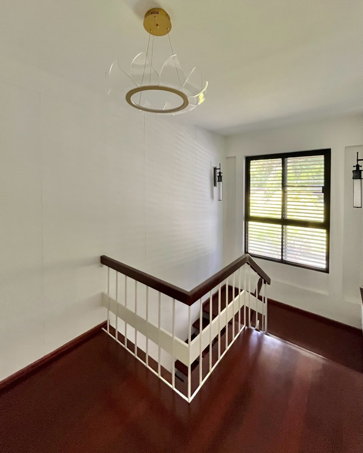 For RentRetail SpaceSukhumvit, Asoke, Thonglor : House for rent for business @ Pridi Banomyong, Sukhumvit, near Thonglor, Ekkamai, decorated, can be renovated, willing to accept tenants for 3+3 years, free decoration for 30 days.