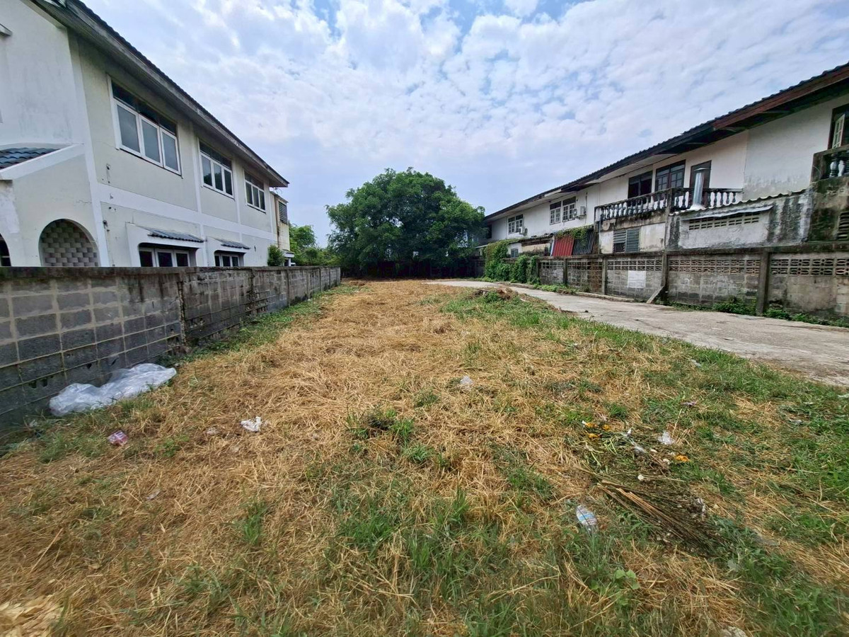 ขายที่ดินราษฎร์บูรณะ สุขสวัสดิ์ : ขายที่ดินถมแล้ว พร้อมสิ่งปลูกสร้าง พื้นที่เยอะ ซอยสุขสวัสดิ์ 70 ใกล้รถไฟฟ้า สถานีครุใน (N.2026)