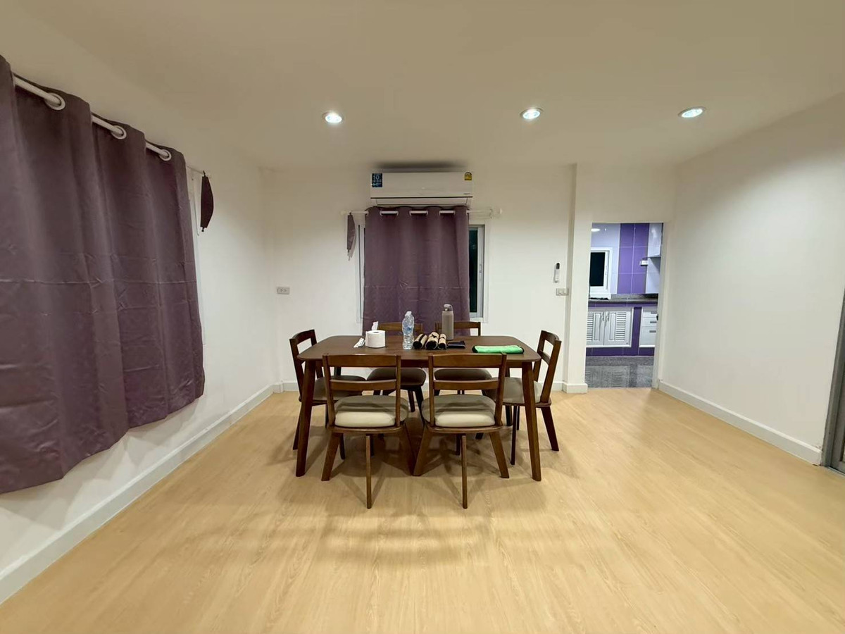 ให้เช่าบ้านบางนา แบริ่ง ลาซาล : ให้เช่า บ้านเดี่ยว 2 ชั้น ม.กฤตยา ใกล้สนามกอล์ฟซัมมิท วินด์มิลล์บ้านสวย พร้อมอยู่ ราคา 20,000 บาท