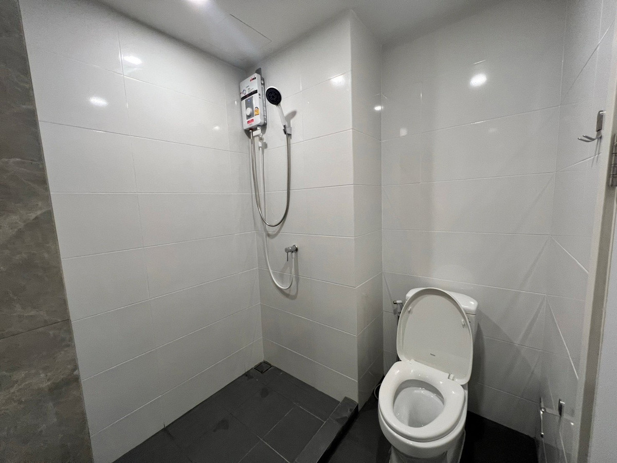 For SaleCondoSamut Prakan,Samrong : ✅ For sale with tenant Condo The Origin Sukhumvit - Sai Luat E22 Station