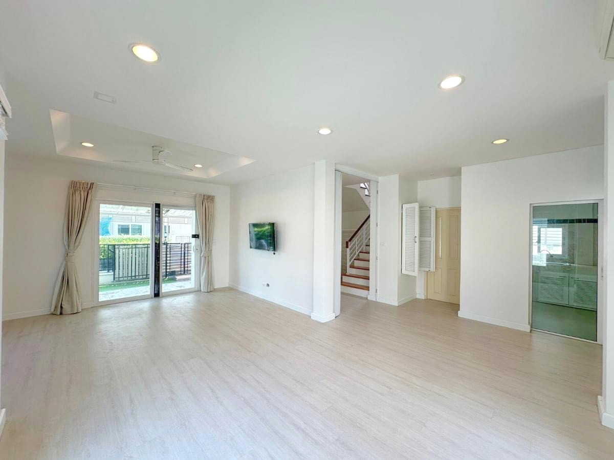 ให้เช่าบ้านนนทบุรี บางใหญ่ บางบัวทอง : ให้เช่า บ้านเดี่ยว เดอะ เซนโทร รัตนาธิเบศร์  ติดถนนบางกรวย-ไทรน้อย บางเลน บางใหญ่ ใกล้ MRT สถานีบางพลู :