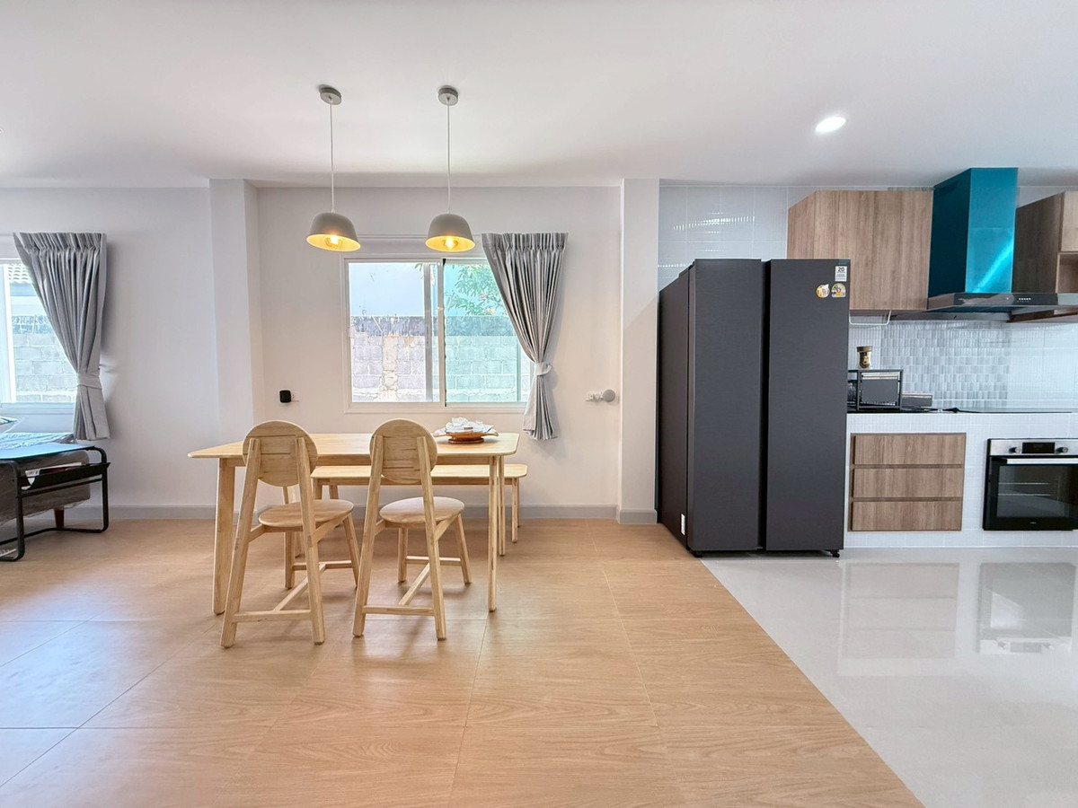 For RentHouseOnnut, Udomsuk : 🐈🎊 Urgent House On Nut 40 for rent, with a small garden inside the house. Can turn animals 