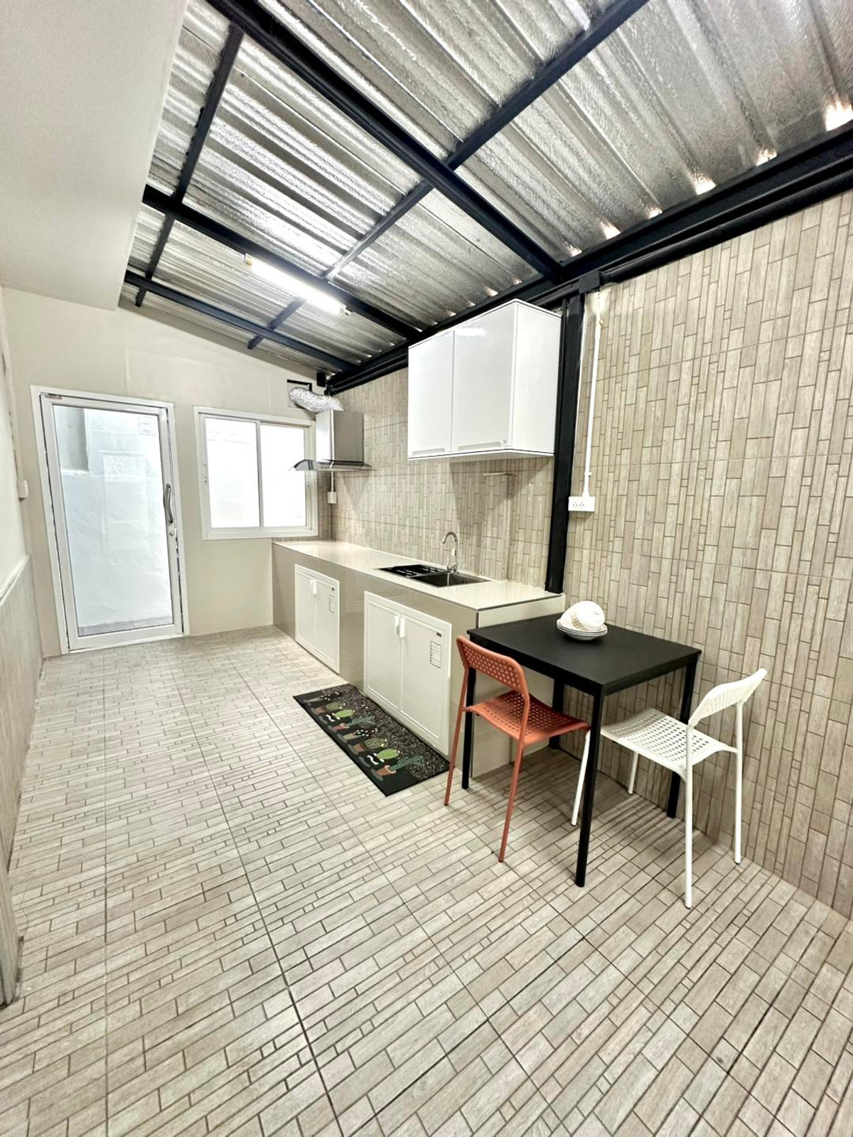 For SaleHousePattaya, Bangsaen, Chonburi : Pattaya Rungrueng / 3 Bedrooms (FOR SALE) BEWN135