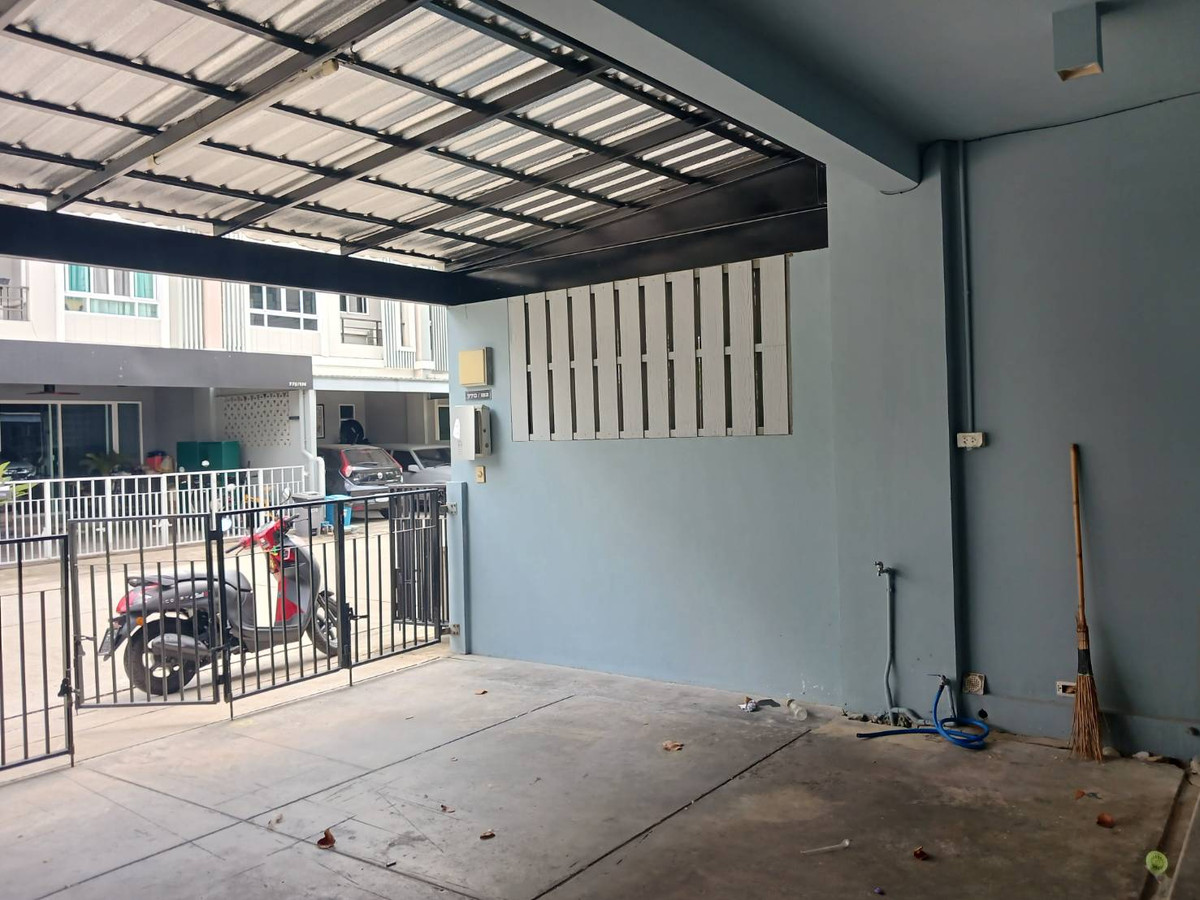 For RentTownhomePattanakan, Srinakarin : 3-story townhome for rent, Patio Village, Soi Phatthanakan 38, near APL Ramkhamhaeng (N.2024)
