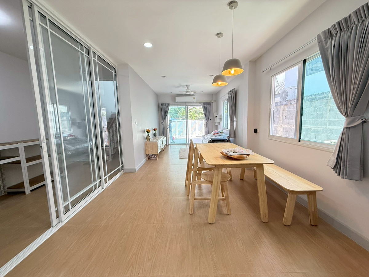 For RentHouseOnnut, Udomsuk : 🐈🎊 Urgent House On Nut 40 for rent, with a small garden inside the house. Can turn animals 