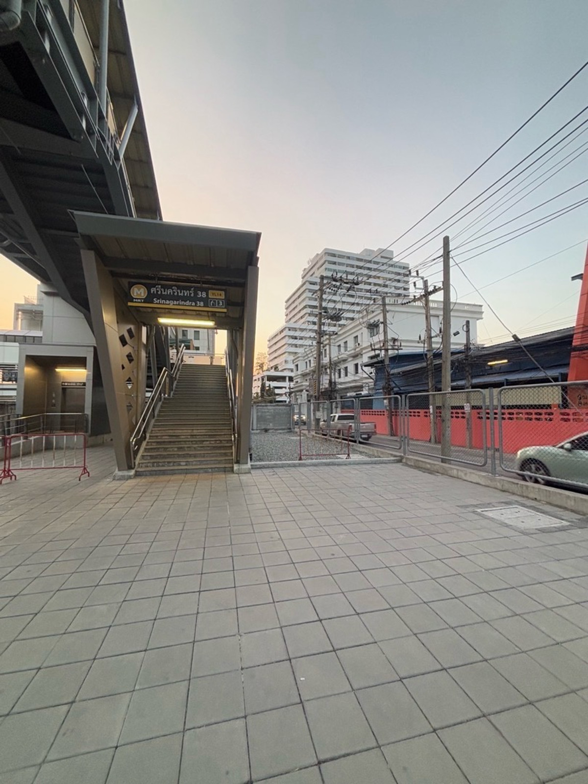 ขายคอนโดพัฒนาการ ศรีนครินทร์ : คอนโด เดอะ ทรีโอ การ์เด้น ศรีนครินทร์38
1 นอน 1 น้ำ ส่วนกลางเพียง 20 บาท/เดือน
ขนาด 54.21 ตรม. ชั้น 