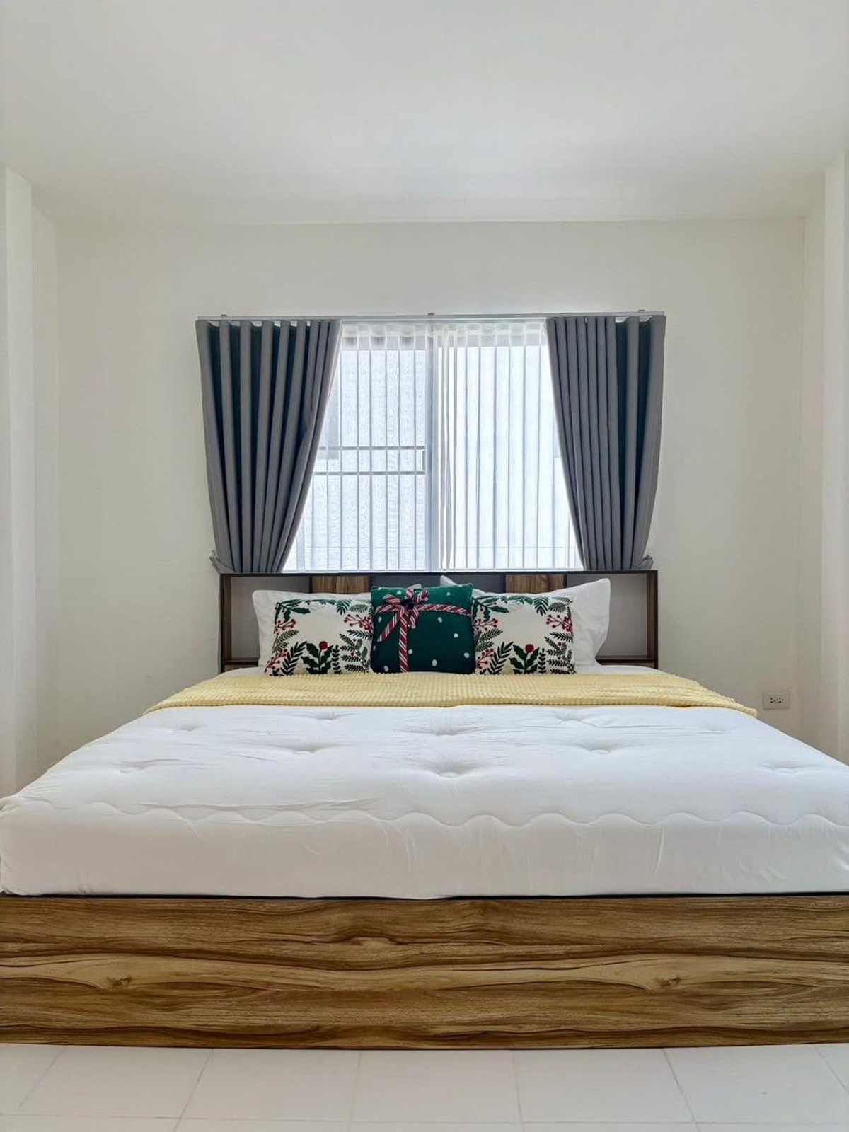 For SaleTownhomePattaya, Bangsaen, Chonburi : Moo Bam Ngam Charoen 2 / 3 Bedrooms (FOR SALE) BEWN132