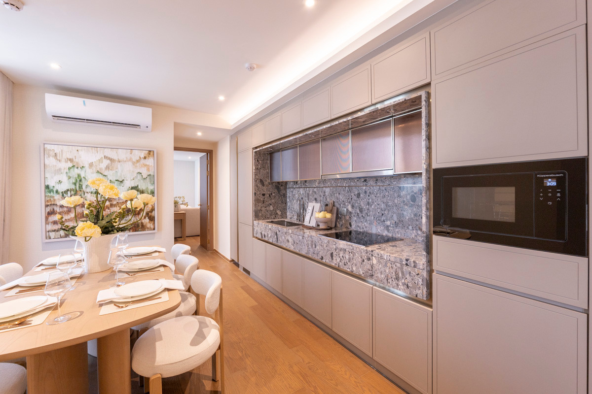 For RentCondoSukhumvit, Asoke, Thonglor : 🔥𝘽𝙚 𝙩𝙝𝙚 𝙛𝙞𝙧𝙨𝙩 𝙩𝙤 𝙧𝙚𝙣𝙩🔥 𝗩𝗜𝗔 𝟯𝟰 Condo, large room Pets allowed🐾 Newest, near BTS Thonglor.