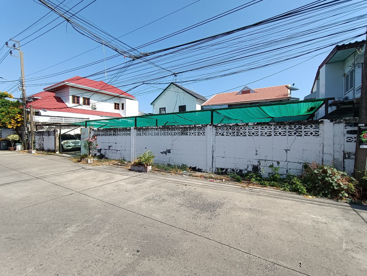 ขายที่ดินอ่อนนุช อุดมสุข : ที่ดิน 93 ตร.ว. ซอยอุดมสุข 26 / (ขาย), Land 93 Sq.wah Udomsuk Soi 26 / (FOR SALE) GNG018
