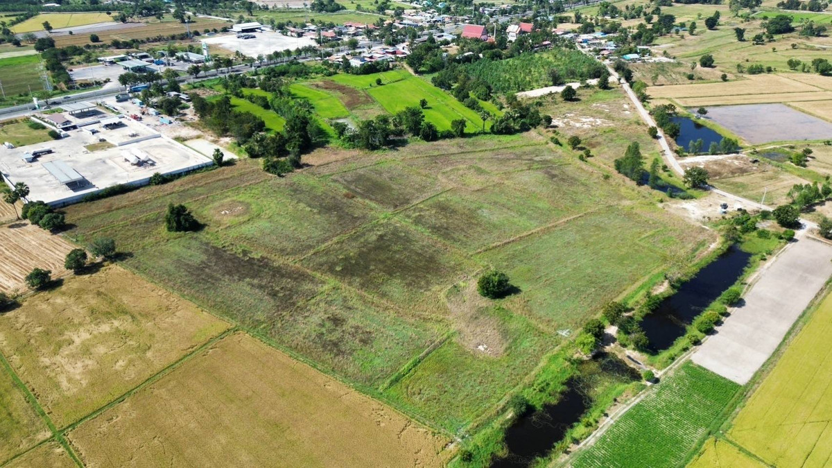 LandNakhon Sawan : 🔥 Land in Nong Kradon Nakhon Sawan 33-2-79 Rai, Pink Layout, Near Asian Highway!!!!!!!!!