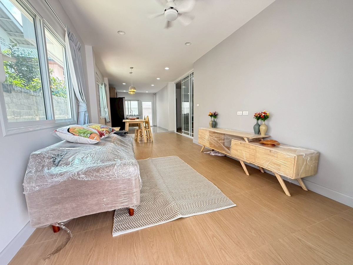 For RentHouseOnnut, Udomsuk : 🐈🎊 Urgent House On Nut 40 for rent, with a small garden inside the house. Can turn animals 