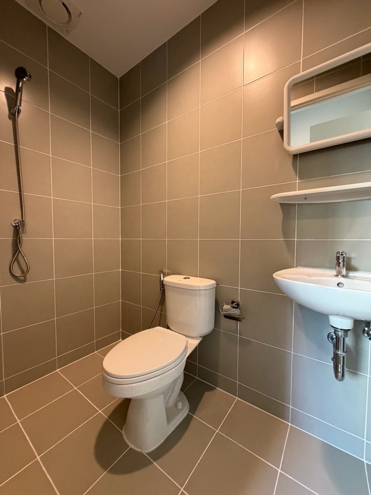 ให้เช่าบ้านบางนา แบริ่ง ลาซาล : ให้เช่าบ้านเดี่ยวหรู เศรษฐสิริ บางนา กม.10 บ้านเดี่ยวดีไซน์โมเดิร์น เรียบหรู ฟังก์ชันลงตัว เหมาะสำหรับครอบครัวที่ต้องการความเป็นส่วนตัวในโครงการระดับพรีเมียม