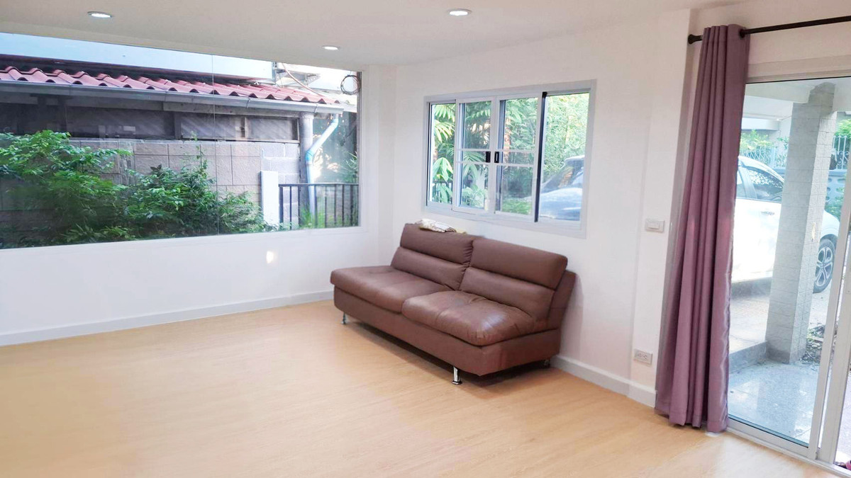 ให้เช่าบ้านบางนา แบริ่ง ลาซาล : ให้เช่า บ้านเดี่ยว 2 ชั้น ม.กฤตยา ใกล้สนามกอล์ฟซัมมิท วินด์มิลล์บ้านสวย พร้อมอยู่ ราคา 20,000 บาท