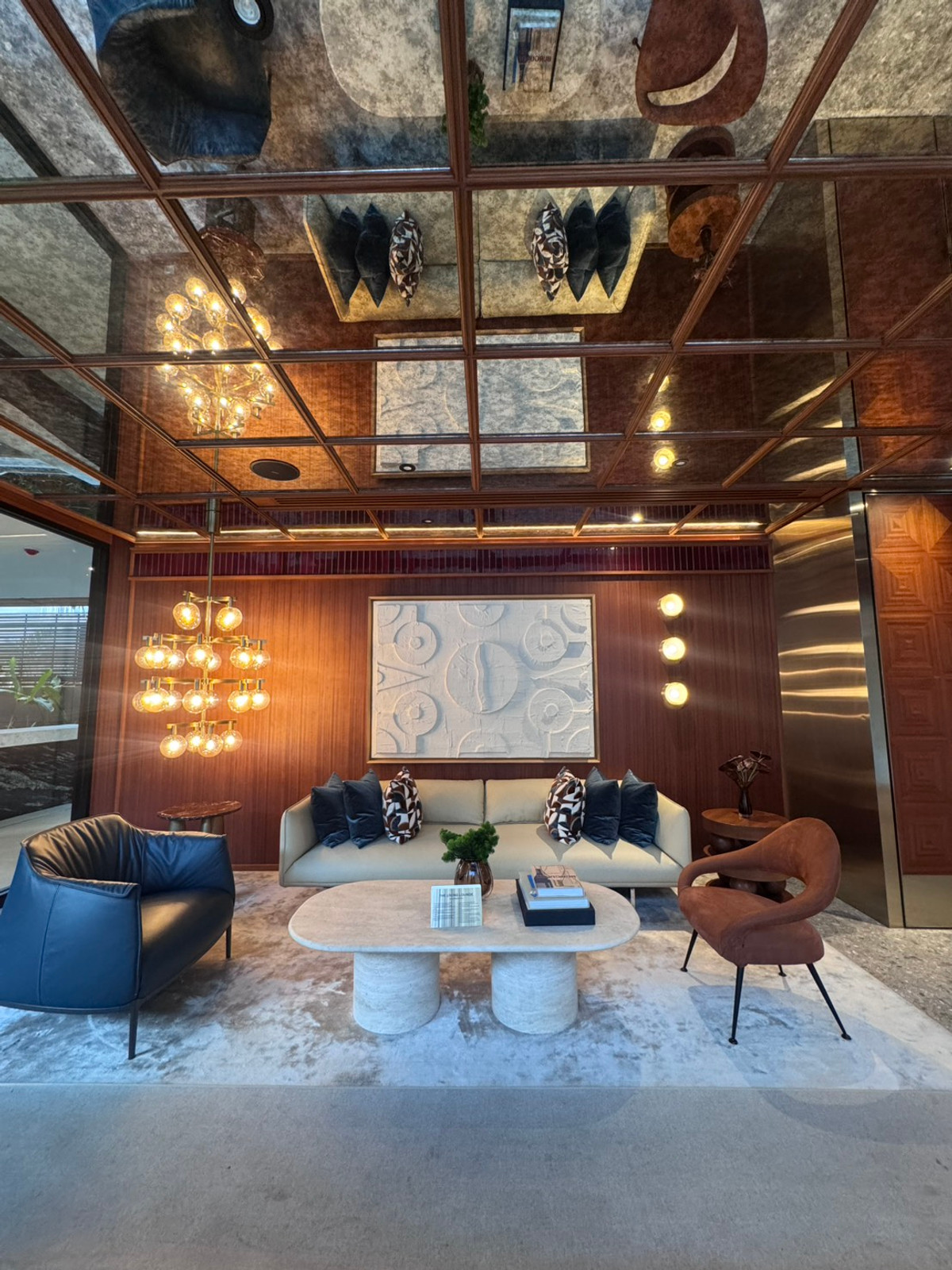 For RentCondoSukhumvit, Asoke, Thonglor : 🔥𝘽𝙚 𝙩𝙝𝙚 𝙛𝙞𝙧𝙨𝙩 𝙩𝙤 𝙧𝙚𝙣𝙩🔥 𝗩𝗜𝗔 𝟯𝟰Condo, large room Pets allowed🐾 Newest, near BTS Thonglor.