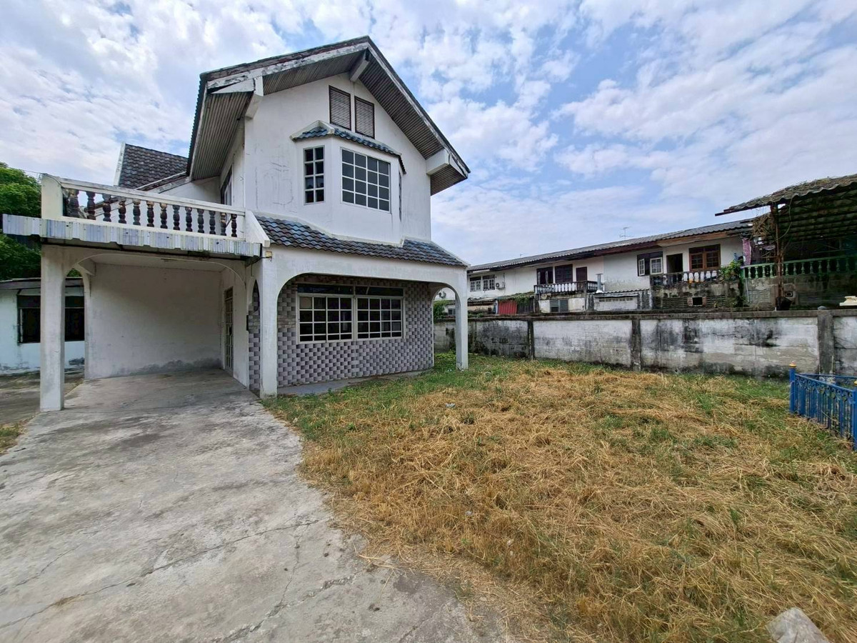 ขายที่ดินราษฎร์บูรณะ สุขสวัสดิ์ : ขายที่ดินถมแล้ว พร้อมสิ่งปลูกสร้าง พื้นที่เยอะ ซอยสุขสวัสดิ์ 70 ใกล้รถไฟฟ้า สถานีครุใน (N.2026)