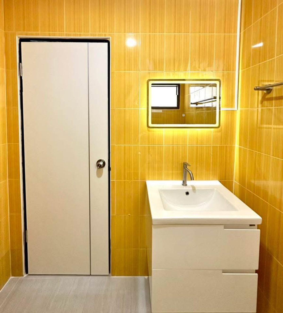 For SaleHousePattaya, Bangsaen, Chonburi : Paradise Hill 2 / 2 Bedrooms (For Sale), Paradise Hill 2 / 2 Bedrooms (FOR SALE) BEWN134