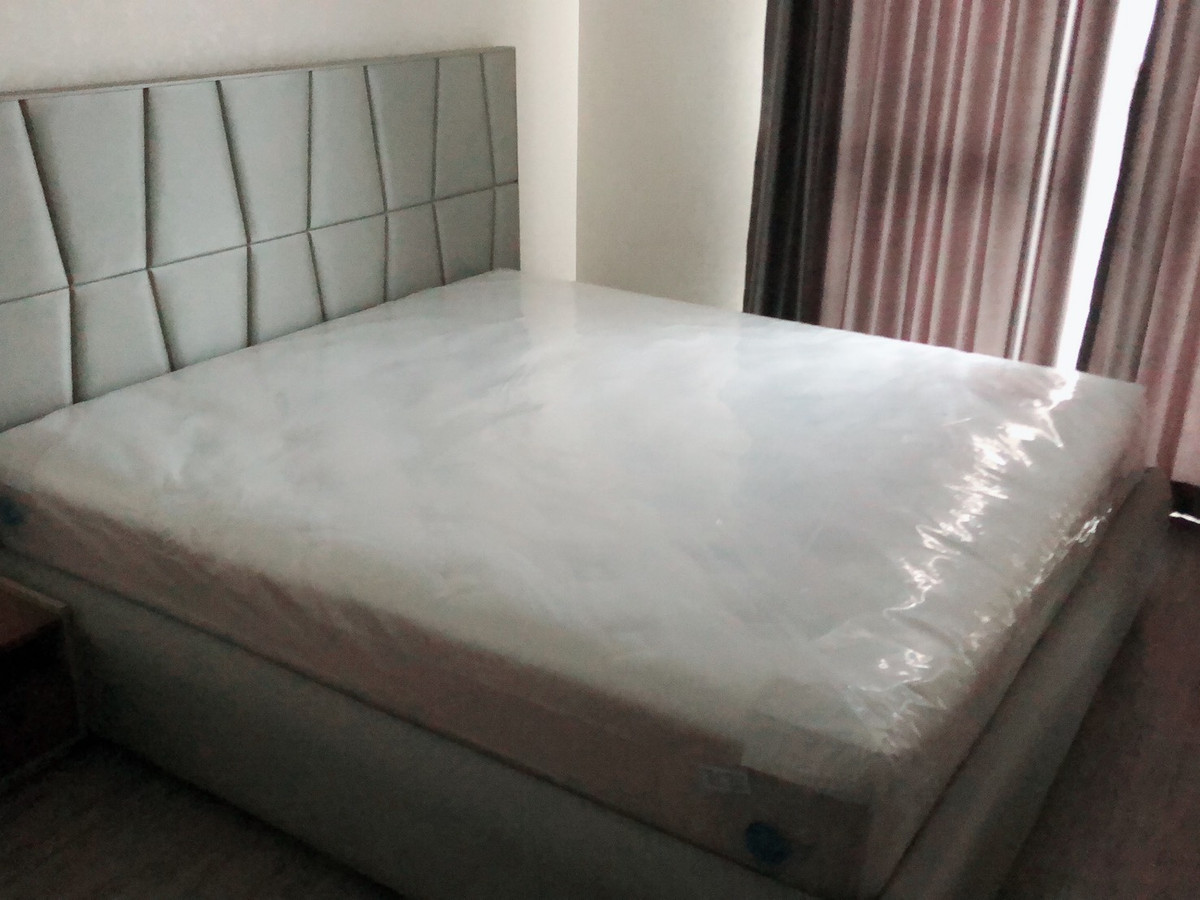 CondoSukhumvit, Asoke, Thonglor : Rhythm Ekkamai Condo, convenient travel, close to BTS, has a shuttle, fully furnished. Ready for sale and rent!!