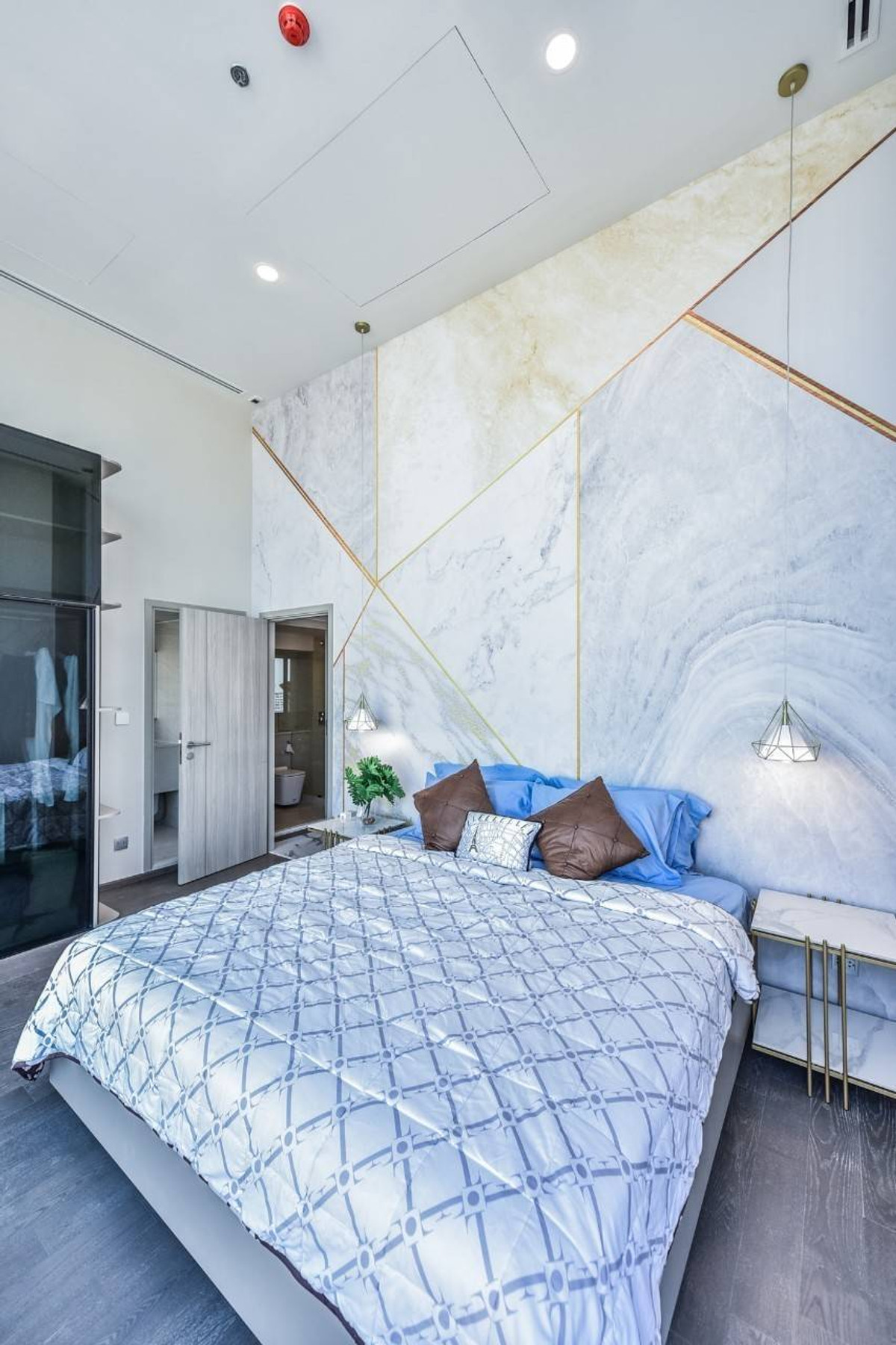 For RentCondoRatchathewi,Phayathai : (Co-Agent Com 80%) Condo for rent Park Origin Ratchathewi Monthly 65,000 thb.