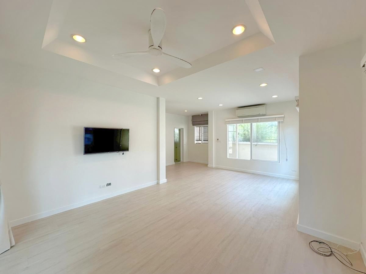 ให้เช่าบ้านนนทบุรี บางใหญ่ บางบัวทอง : ให้เช่า บ้านเดี่ยว เดอะ เซนโทร รัตนาธิเบศร์  ติดถนนบางกรวย-ไทรน้อย บางเลน บางใหญ่ ใกล้ MRT สถานีบางพลู :